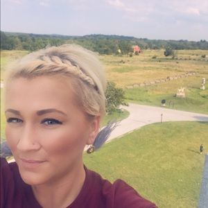 Meet your Posher, Stephanie